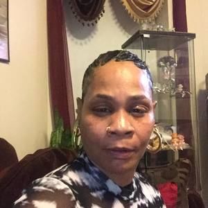 Meet your Posher, Caroline